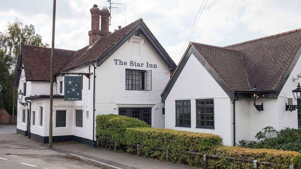 Star Inn | London Rd, Felbridge, East Grinstead RH19 2QR, UK | Phone: 01342 323239