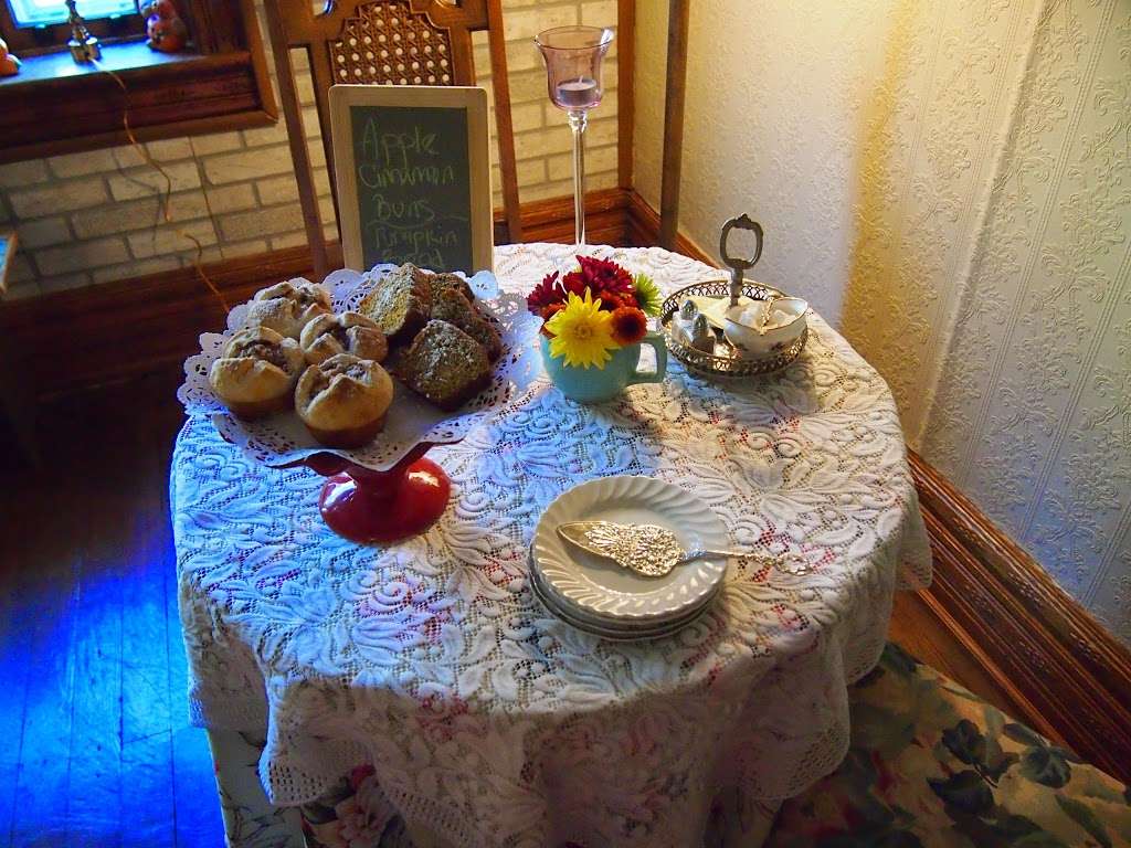 The Maids Quarters Bed, Breakfast & Tearoom | 402 S Centre St, Pottsville, PA 17901, USA | Phone: (484) 223-9497