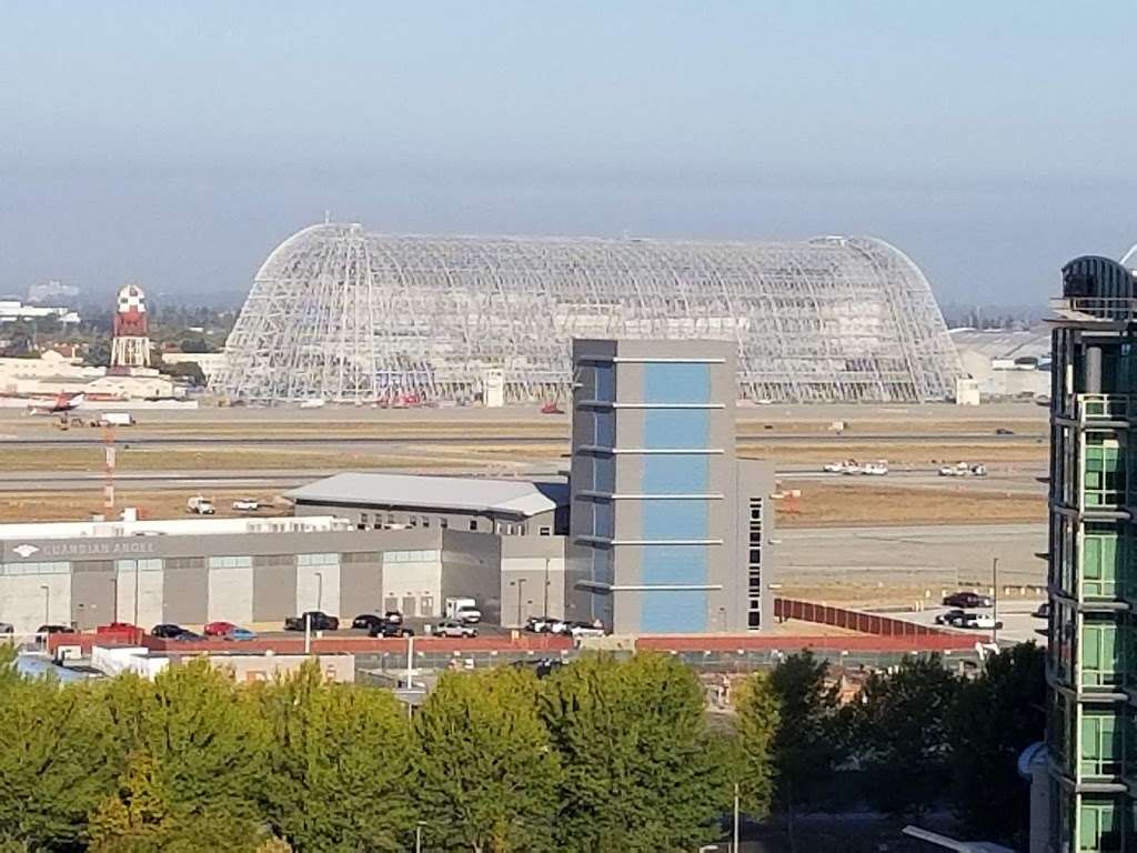 The Club at Moffett Towers 2 | 1170 Discovery Way, Sunnyvale, CA 94089, USA | Phone: (408) 419-2700