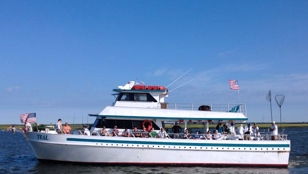 Teal Cruises | 2 Simon Lake Dr, Atlantic Highlands, NJ 07716, USA | Phone: (908) 601-7345