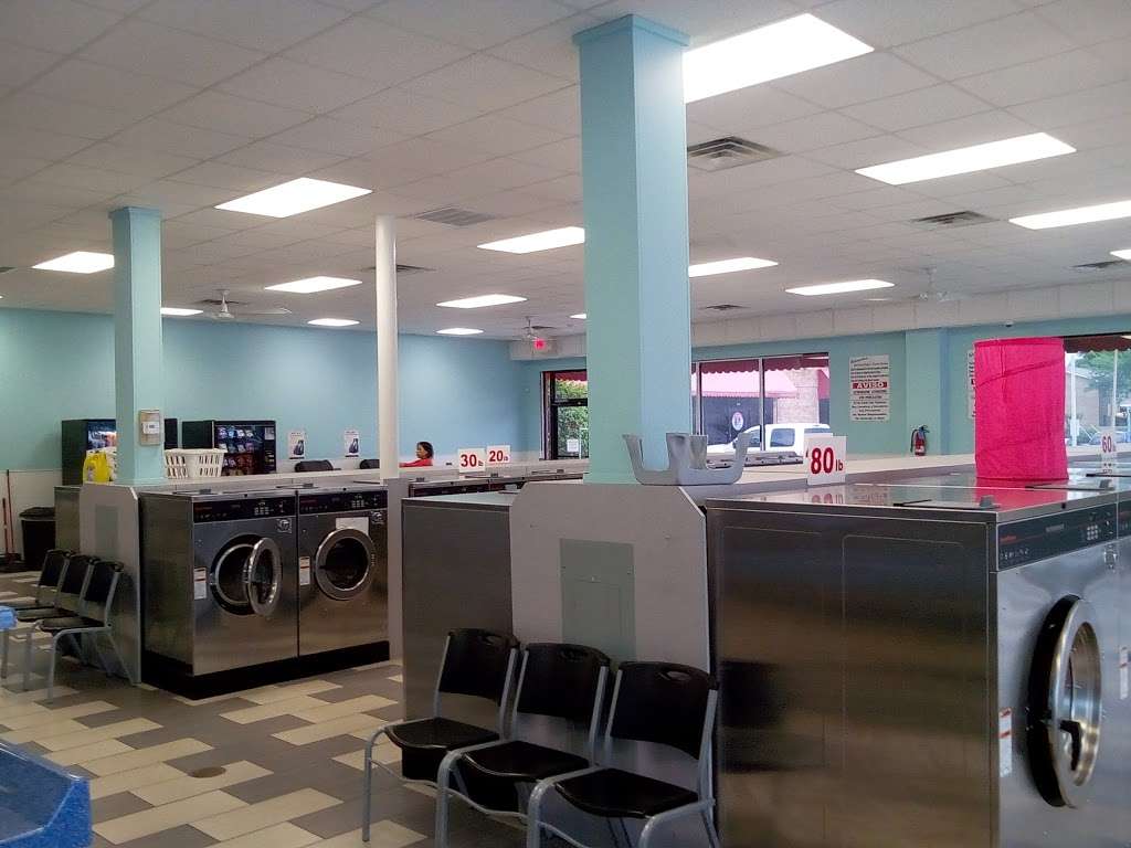 Casa Laundromat Garland | 4301 Saturn Rd, Garland, TX 75041, USA | Phone: (972) 800-4553