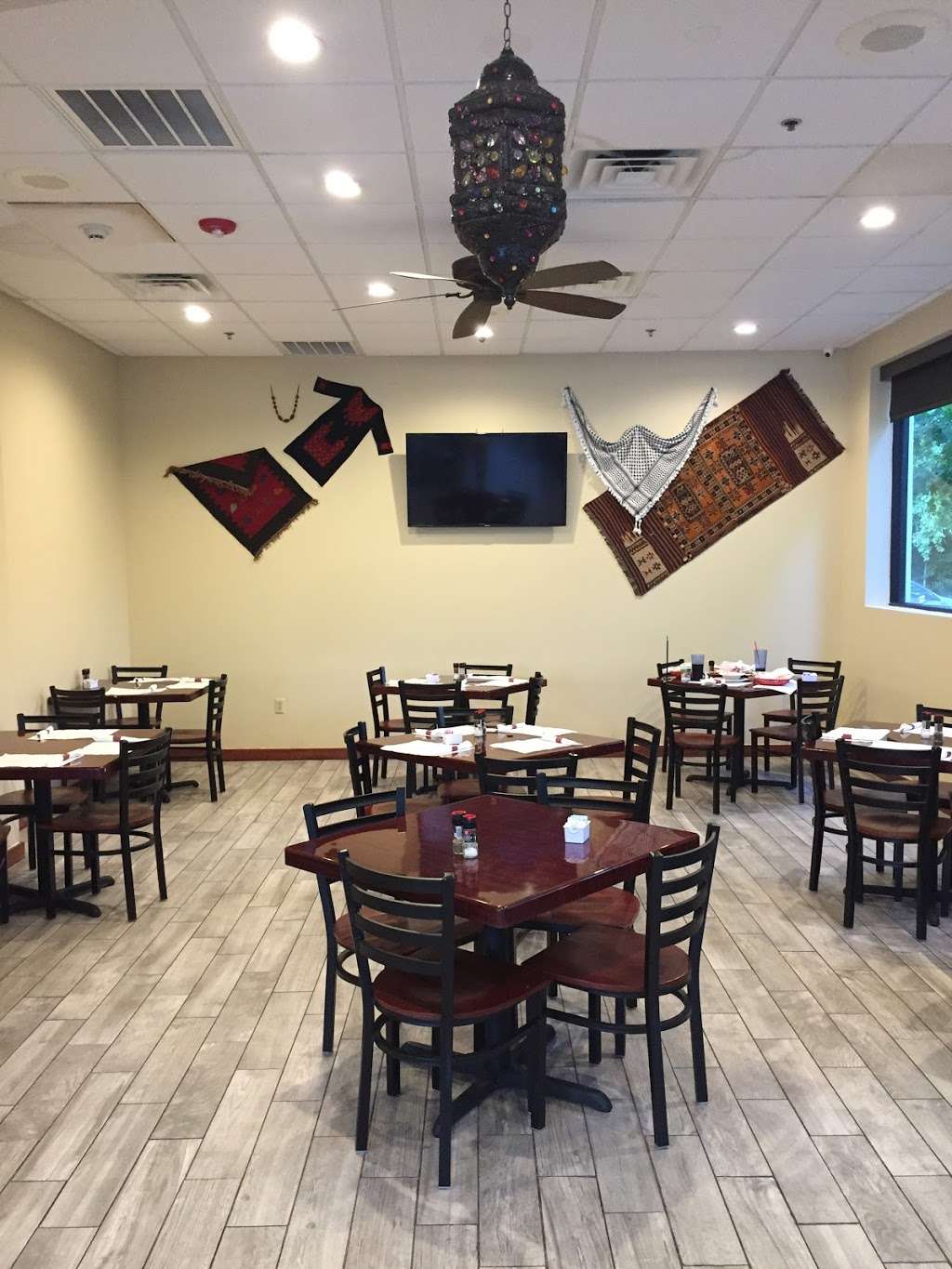 Lama Mediterranean Cuisine | 1644 Research Forest Dr #100, Shenandoah, TX 77381, USA | Phone: (281) 292-5262