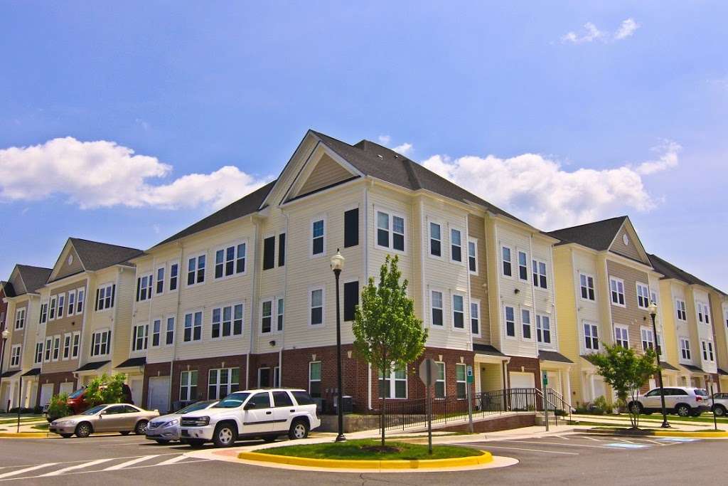 Van Metre Barrington Park Apartments | 10275 Dorchester Pl, Manassas, VA 20110 | Phone: (703) 272-2725