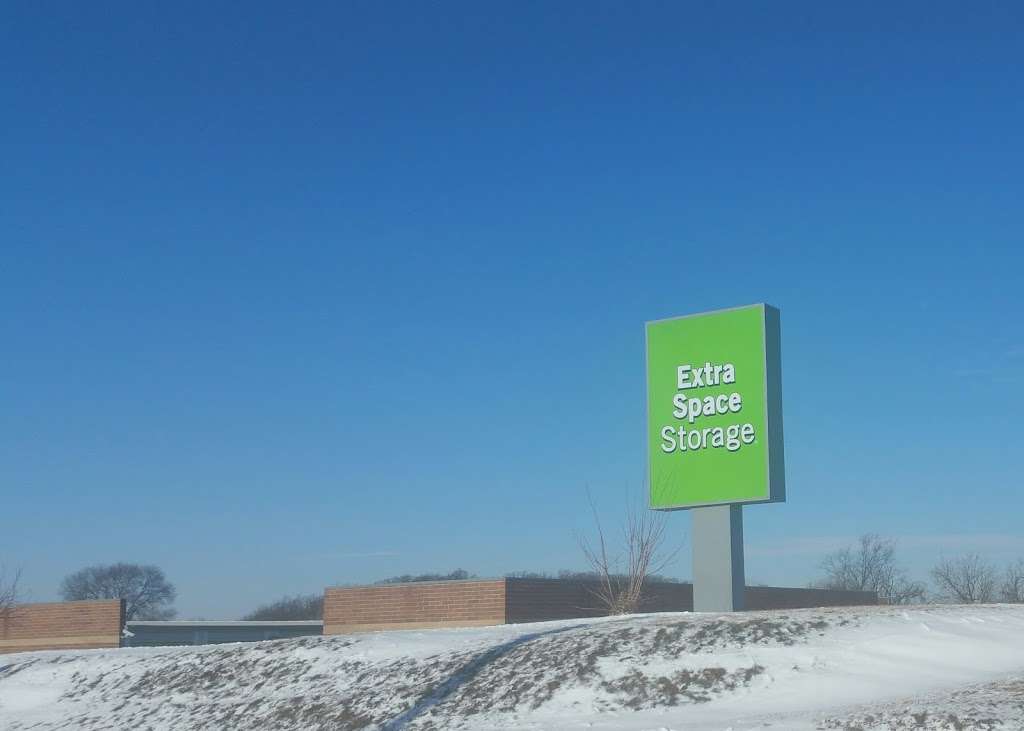 Extra Space Storage | 1298 Long Lake Dr, Round Lake Beach, IL 60073, USA | Phone: (847) 886-9176