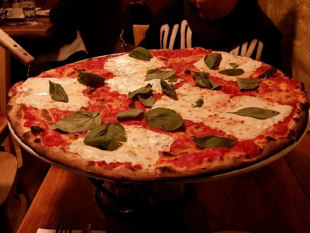 Patsy’s Pizzeria | 450 Dean St, Brooklyn, NY 11217, USA | Phone: (718) 622-2268