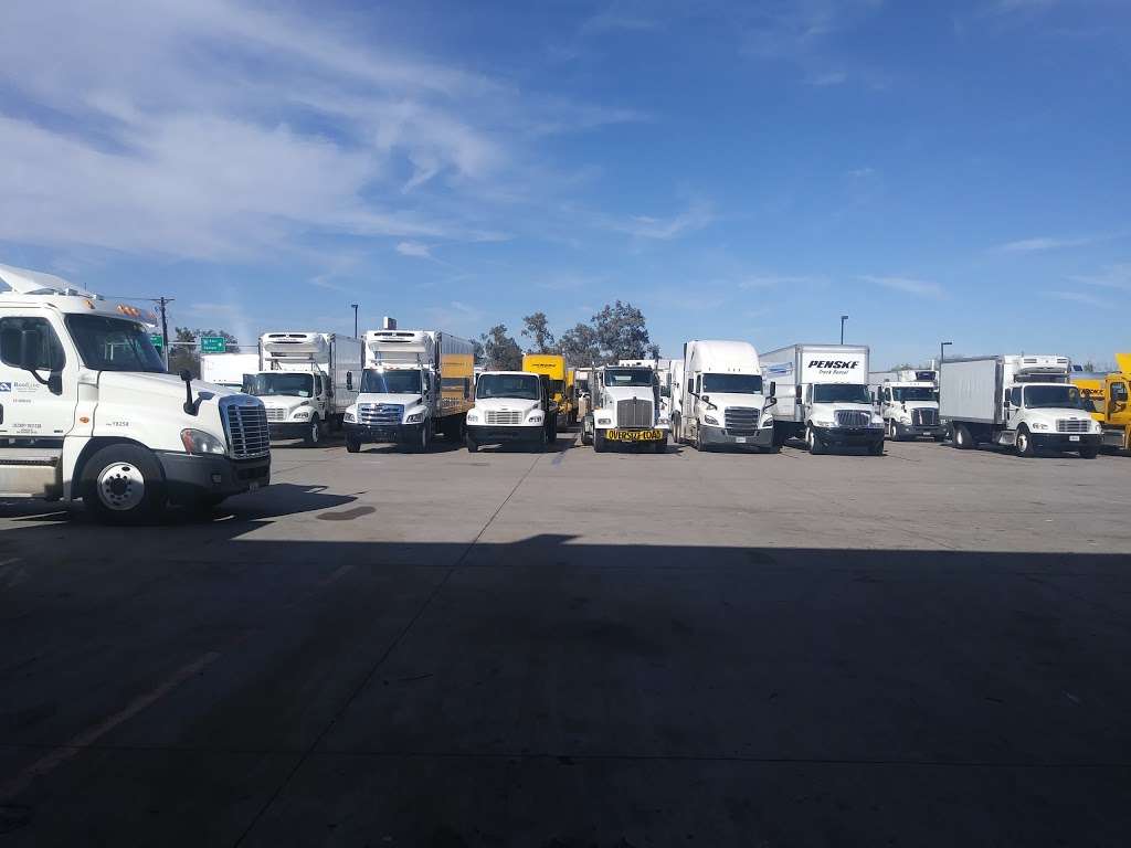 Penske Truck Rental | 1041 N 75th Ave, Phoenix, AZ 85043, USA | Phone: (623) 936-9713