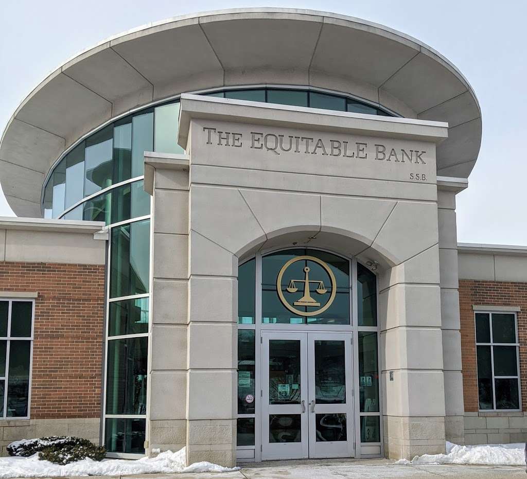 The Equitable Bank | N15W30921 Golf Rd, Delafield, WI 53018 | Phone: (262) 646-4311