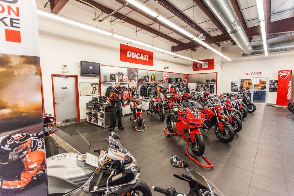 Renos Powersports KC | 13611 Holmes Rd, Kansas City, MO 64145 | Phone: (816) 942-8900