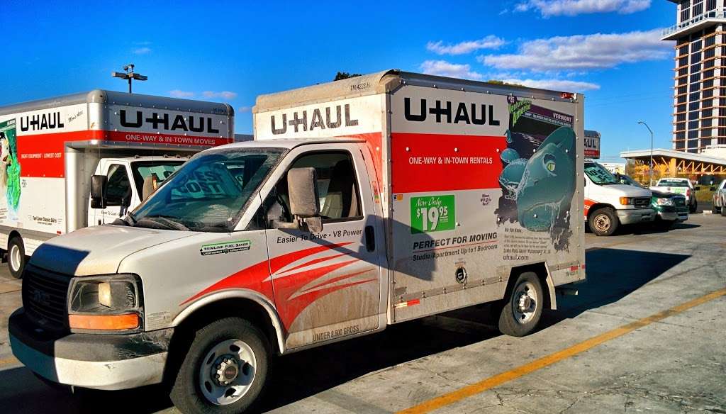 U-Haul Moving & Storage at Boulder Hwy | 5316 Boulder Hwy, Las Vegas, NV 89122, USA | Phone: (702) 435-7555