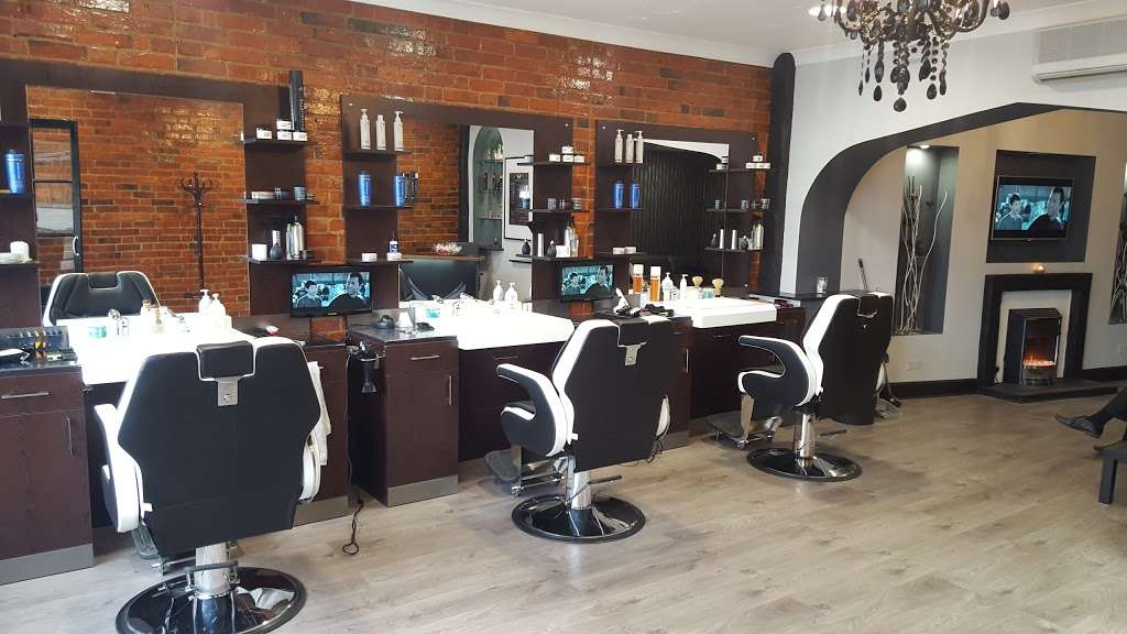 Groom Gentlemans Grooming Barbers | 2 New Buildings, Newchapel Road, Lingfield RH7 6BA, UK | Phone: 01342 832211