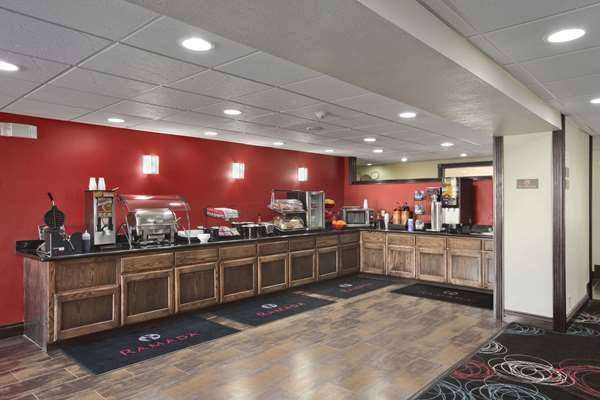 Ramada by Wyndham Tulsa | 8175 E Skelly Dr, Tulsa, OK 74129, USA | Phone: (918) 921-5053