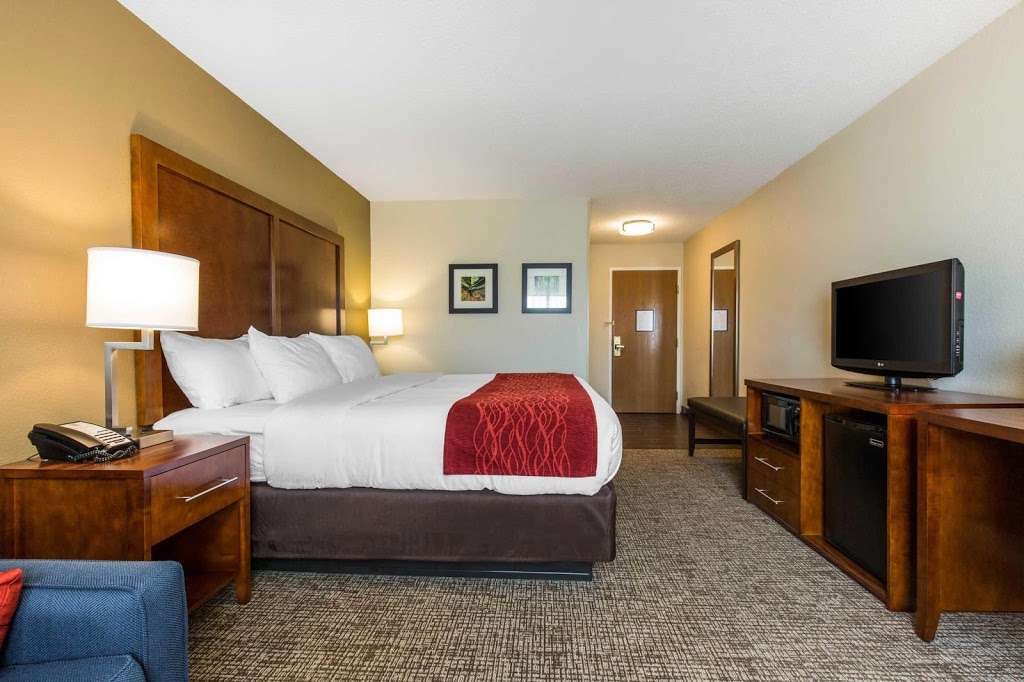 Comfort Inn | 100 E Shore Ct, La Porte, IN 46350, USA | Phone: (219) 326-7900