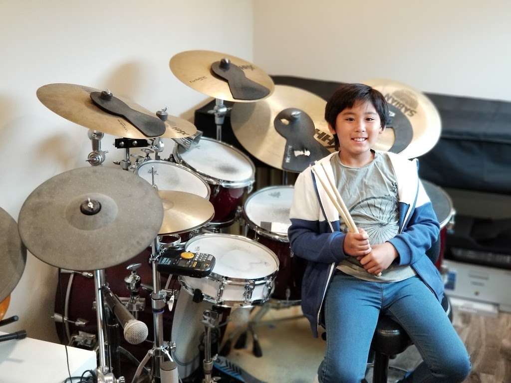 Fullerton drum School | 1900 N Gilbert St, Fullerton, CA 92833, USA | Phone: (213) 700-1488