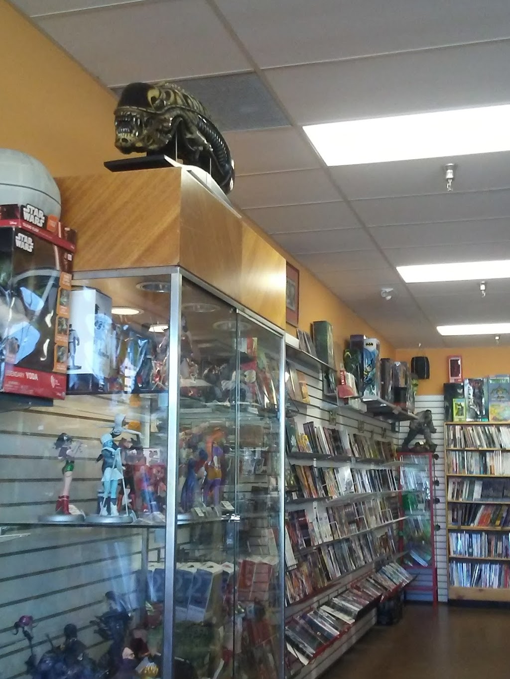 Hot Comics and Collectibles | 4400 Osseo Rd, Minneapolis, MN 55412 | Phone: (763) 593-1223