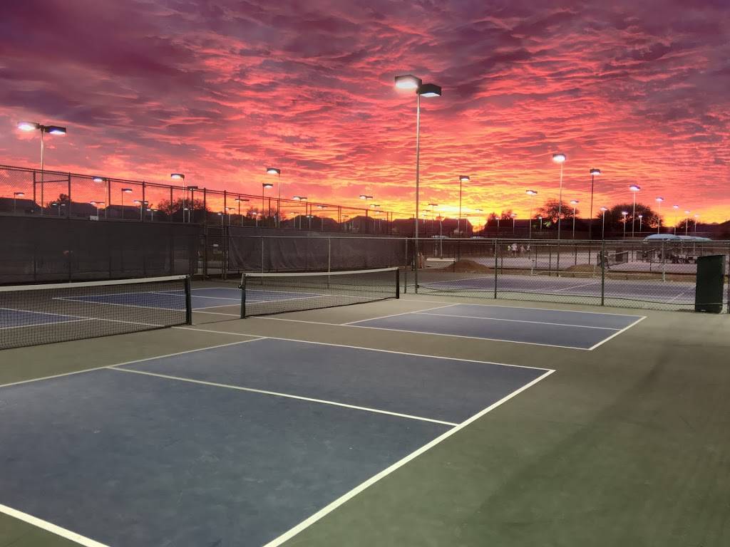 Tucson Racquet & Fitness Club | 4001 N Country Club Rd, Tucson, AZ 85716, USA | Phone: (520) 795-6960