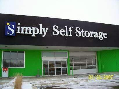 Simply Self Storage | 450 Airport Rd, Elgin, IL 60123, USA | Phone: (847) 888-0001