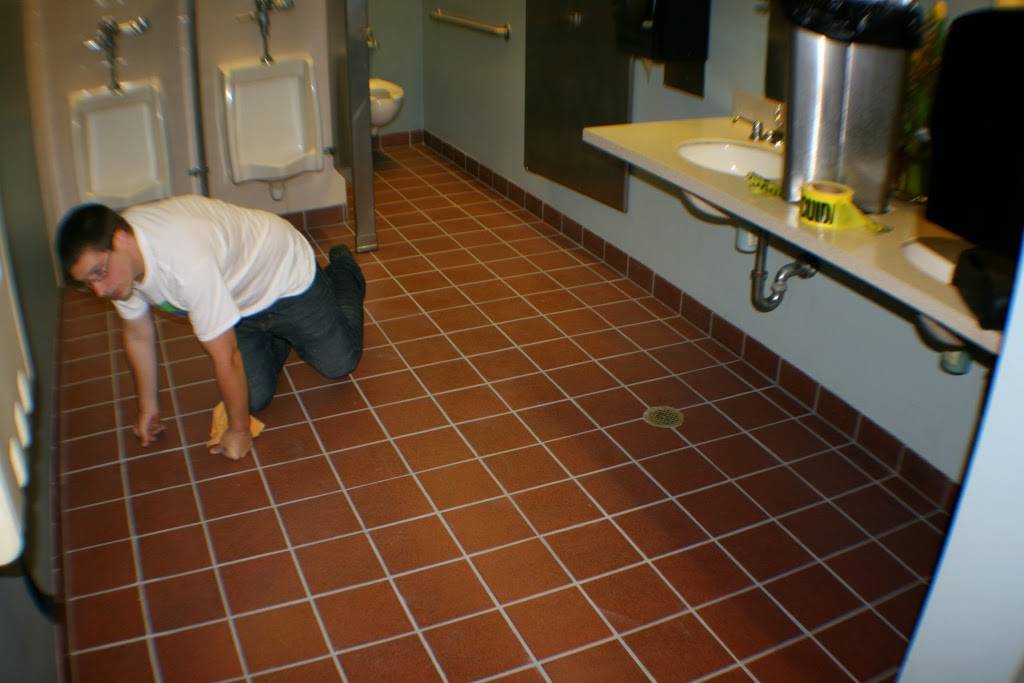 Bluegreen Carpet And Tile Cleaning | 2421 S Stoughton Rd #1, Madison, WI 53716, USA | Phone: (608) 478-3007