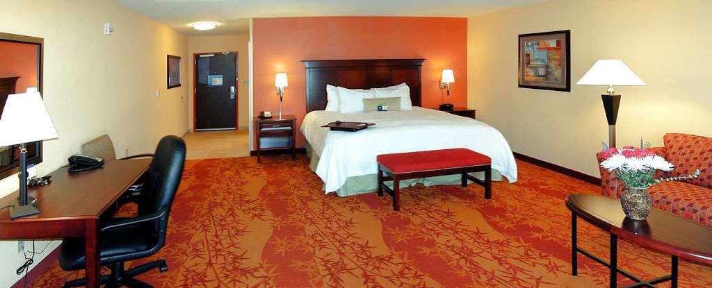 Hampton Inn & Suites Denver/Highlands Ranch | 3095 W, County Line Road, Littleton, CO 80129 | Phone: (303) 794-1800