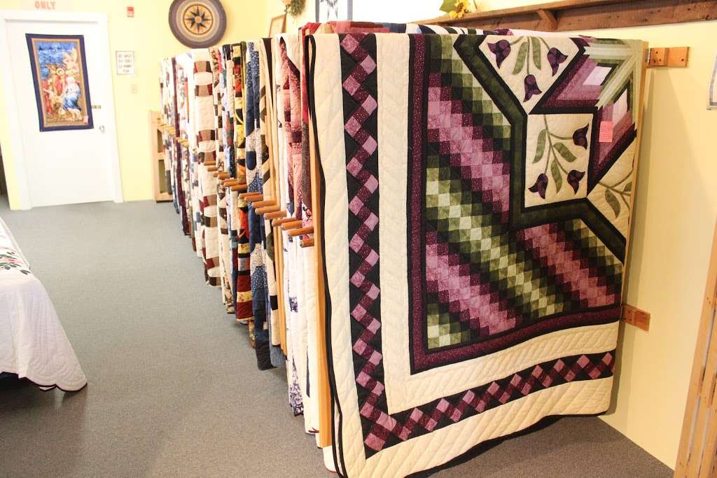 Fishers Hand Made Quilts | 2713 Old Philadelphia Pike # A, Bird in Hand, PA 17505, USA | Phone: (717) 392-5440