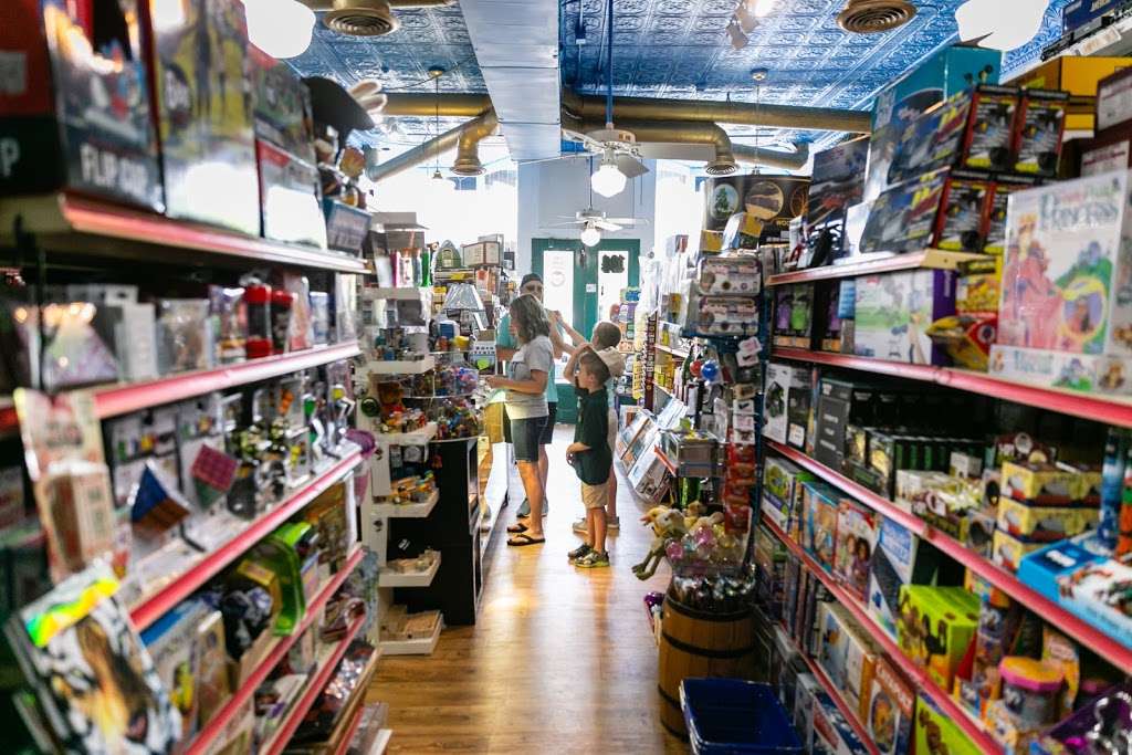 Tiny Tims Trains & Toys | 104 S Railroad Ave, Ashland, VA 23005, USA | Phone: (804) 368-0063