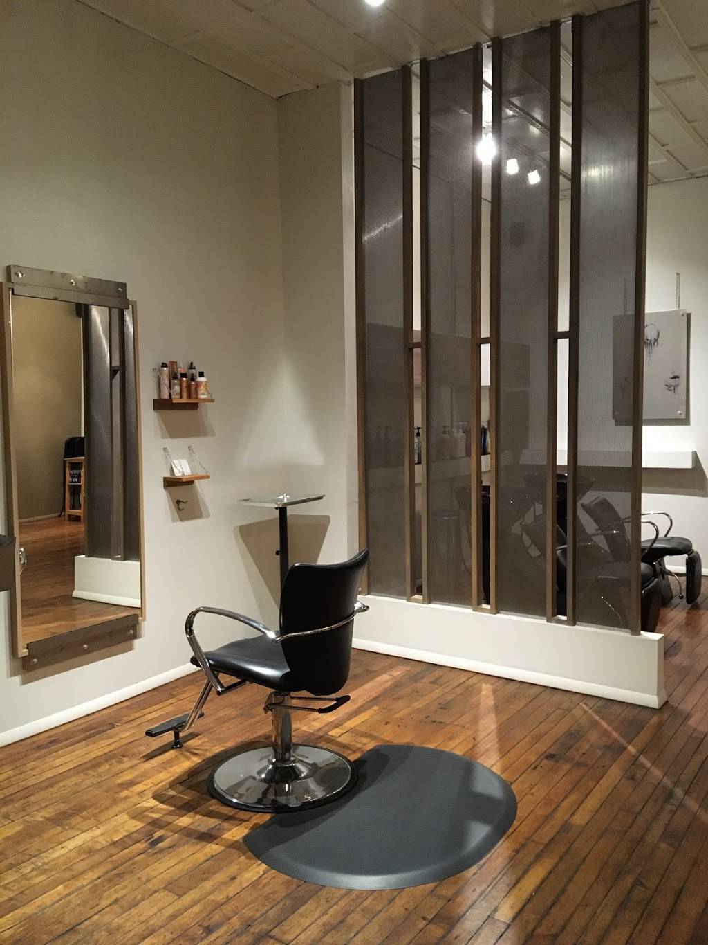 Architexture Salon | 4126 Lorain Ave, Cleveland, OH 44113, USA | Phone: (216) 785-9037