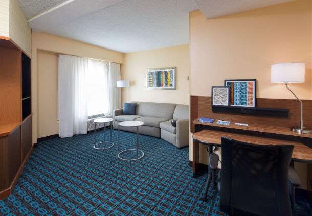 Fairfield Inn & Suites by Marriott Newark Liberty International  | 618 US Highway 1 & 9 South, Newark, NJ 07114, USA | Phone: (973) 242-2600