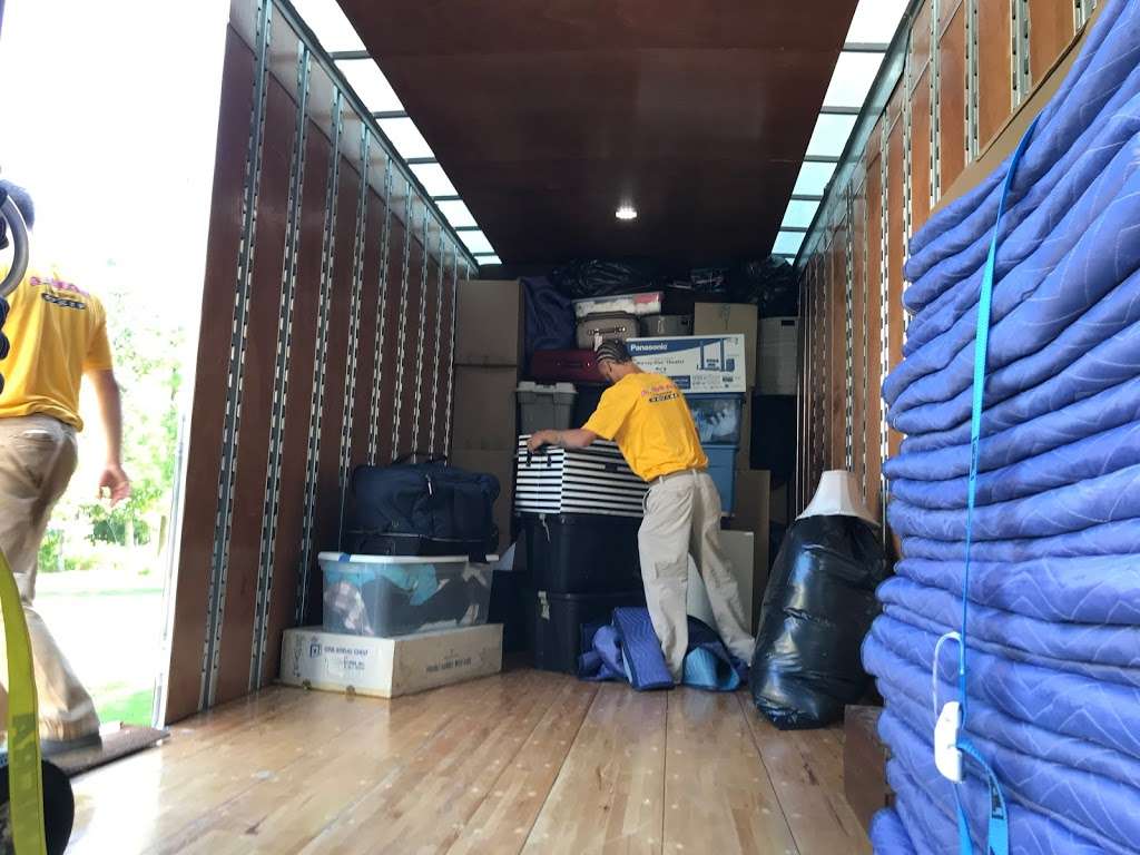 A Star Moving Company | 329 Barton St, Pawtucket, RI 02860, USA | Phone: (877) 220-0512