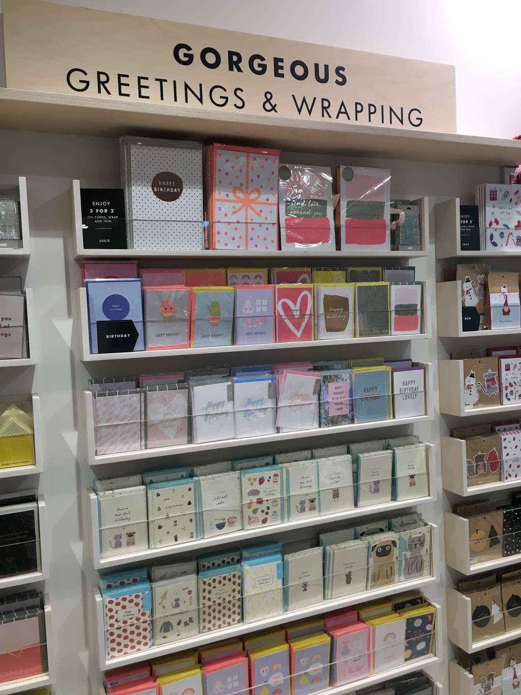 kikki.K St Pancras | 37a, St Pancras International, Euston Rd, Kings Cross, London N1C 4QP, UK | Phone: 020 7278 5055