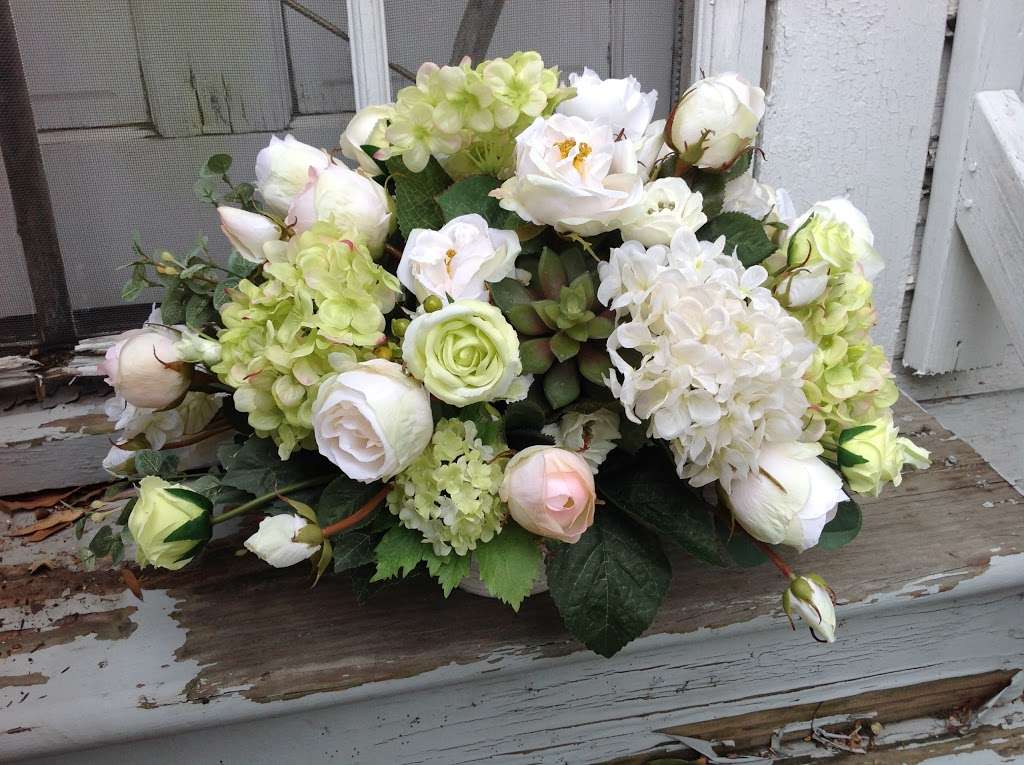 Jan Williams Florals | 429 Ferry Rd, Fredericksburg, VA 22405 | Phone: (540) 373-8826