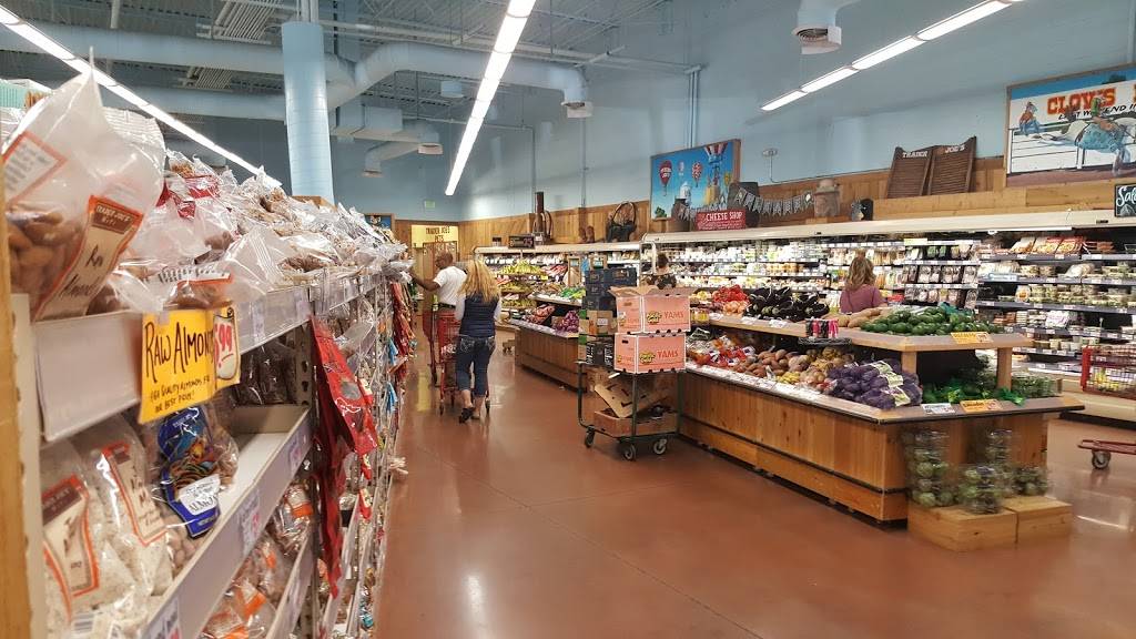 Trader Joes | 1077 N Willow Ave, Clovis, CA 93611, USA | Phone: (559) 325-3120