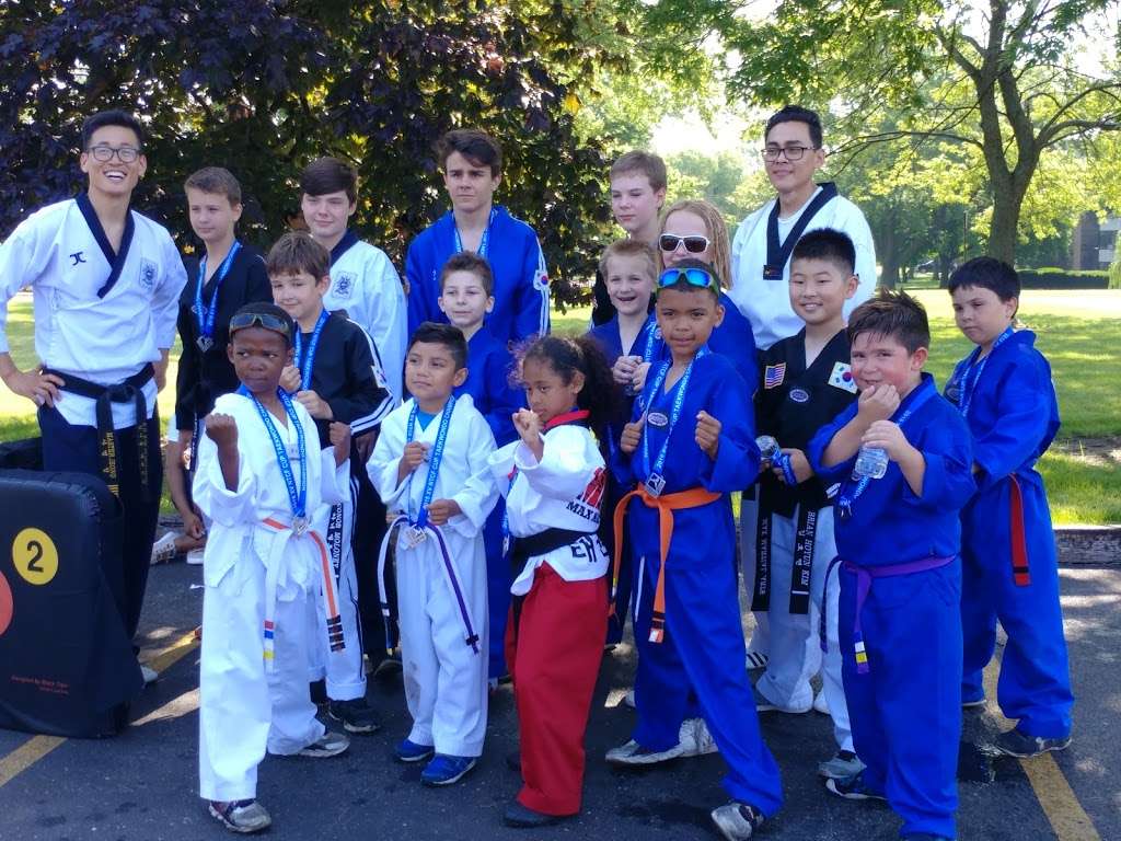 Max Martial Arts | 7639 N Milwaukee Ave, Niles, IL 60714, USA | Phone: (847) 965-7778