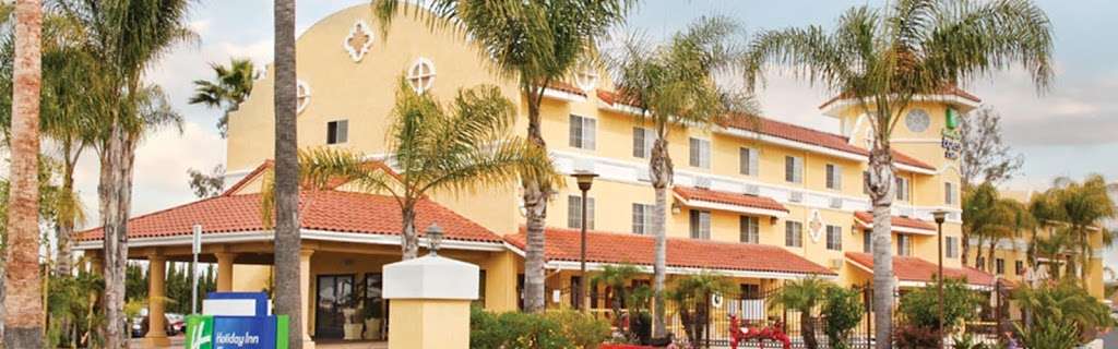 Holiday Inn Express & Suites San Diego-Escondido | 1250 W Valley Pkwy, Escondido, CA 92029, USA | Phone: (760) 741-7117