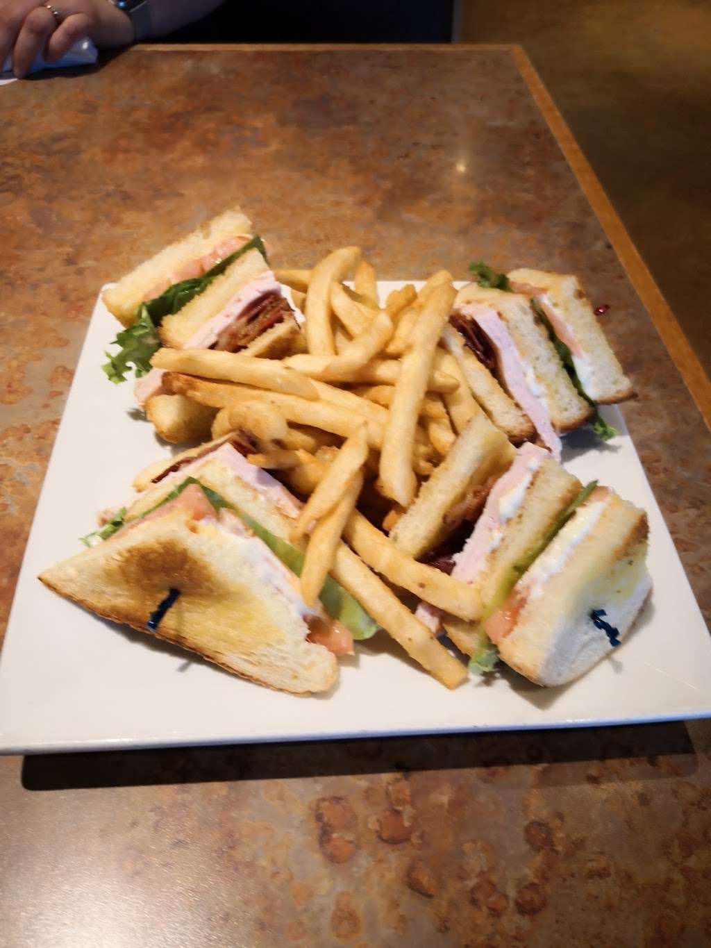 Trio Bar And Grill | 3707 Marietta Ave, Columbia, PA 17512 | Phone: (717) 285-0888