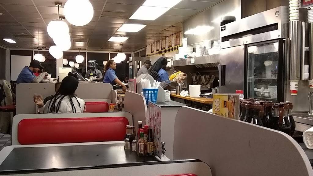 Waffle House | 6637 E Independence Blvd, Charlotte, NC 28212, USA | Phone: (704) 566-0341