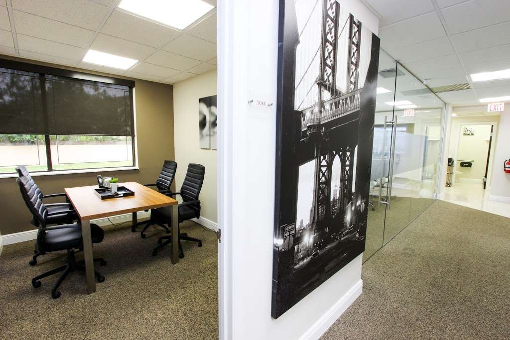 Empire Executive Offices Meeting Rooms | 1021 Ives Dairy Rd #115, Miami, FL 33179, USA | Phone: (305) 400-1100