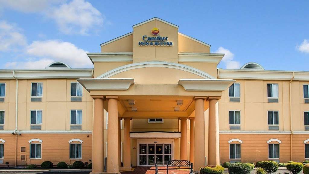 Comfort Inn & Suites | 634 Soders Rd, Carneys Point Township, NJ 08069 | Phone: (856) 299-8282