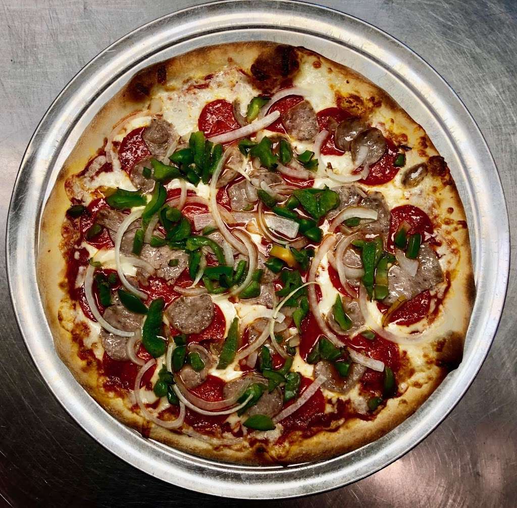 Solo NY Pizza | 700 Fieldstone Dr NE, Leesburg, VA 20176, USA | Phone: (571) 510-3909