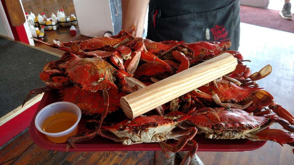 Fairview Beach Restaurant & Crab House | 5411 Pavilion Dr, King George, VA 22485, USA | Phone: (540) 775-7500