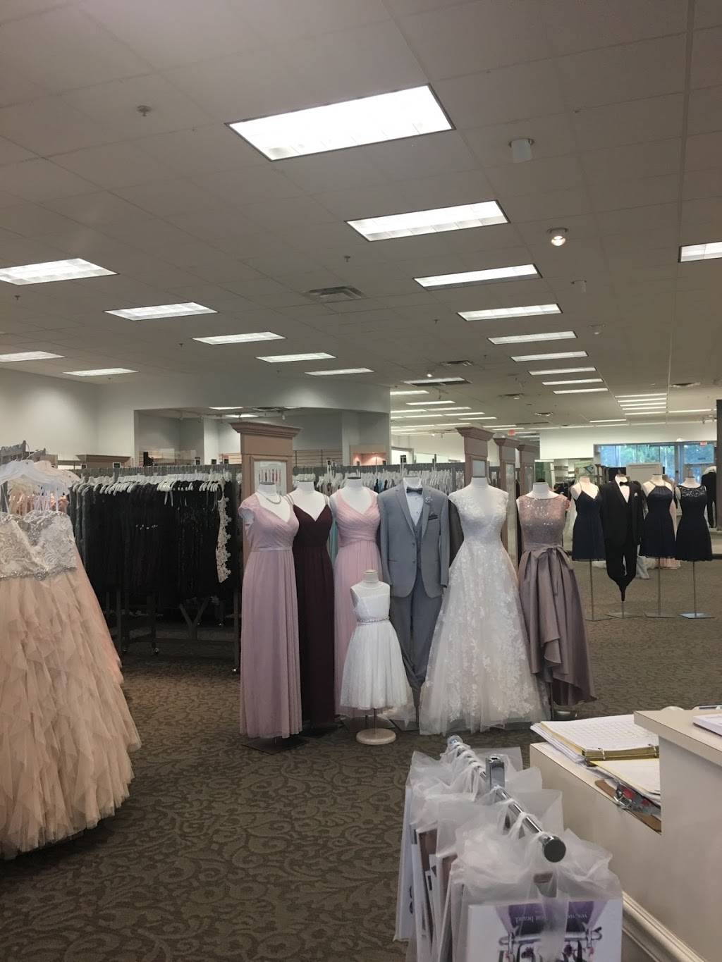 David’s Bridal | 11870 Pines Blvd, Pembroke Pines, FL 33026, USA | Phone: (954) 517-9449