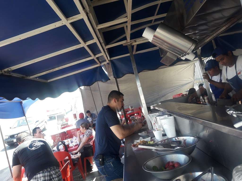 Tacos De Birria El Poblano | Lago Sur, 22217 Tijuana, B.C., Mexico