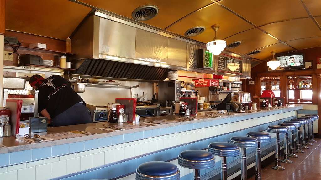 Miss Mendon Diner | 16 Uxbridge Rd, Mendon, MA 01756, USA | Phone: (508) 634-3000