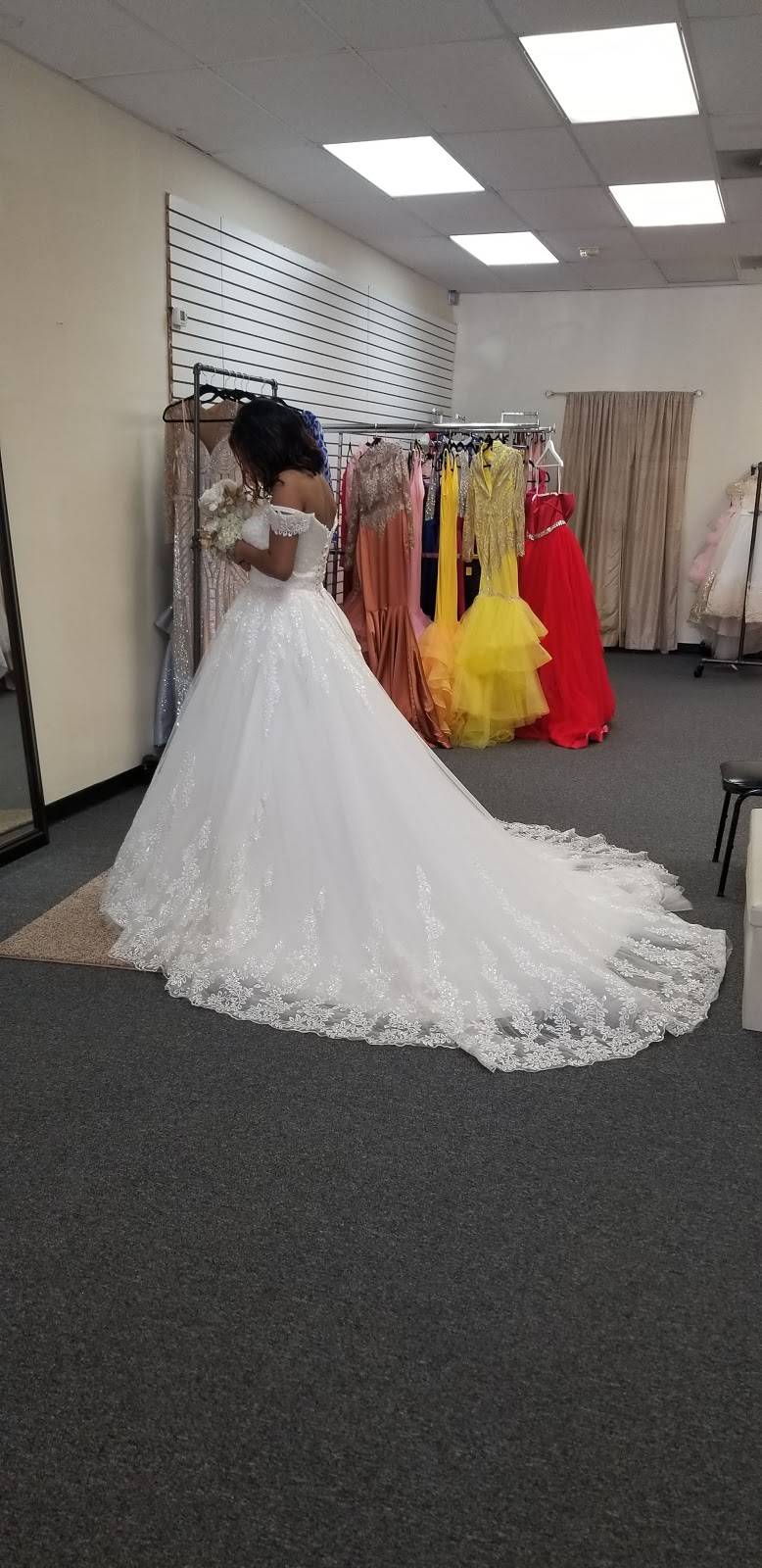 Ellaz Bridal | 2310 E Little Creek Rd, Norfolk, VA 23518, USA | Phone: (757) 324-5669