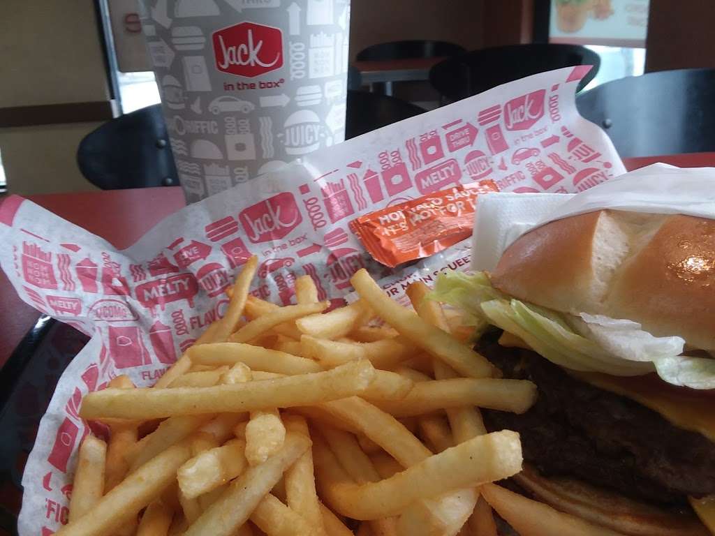 Jack in the Box | 8920 Atlantic Ave, South Gate, CA 90280, USA | Phone: (323) 569-2335