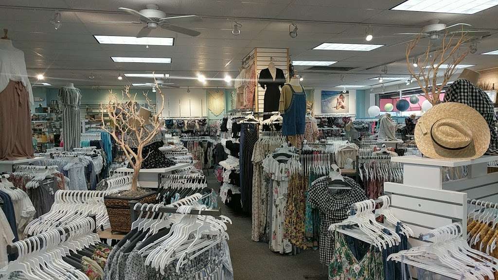 B&B Department Stores | 709 Grand Central Ave, Lavallette, NJ 08735, USA | Phone: (732) 793-0779