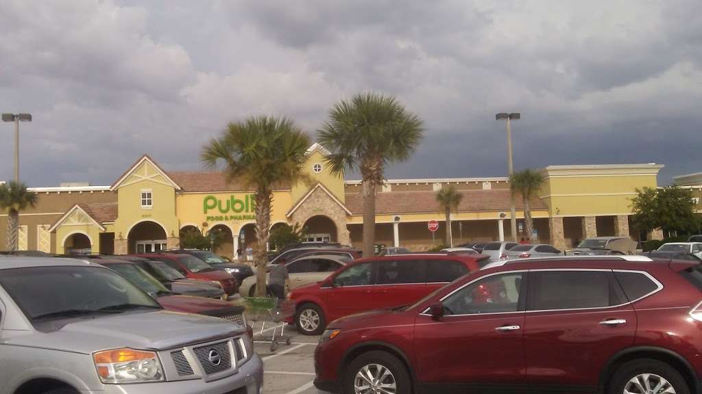 St. Charles Plaza | 39857-39899 US-27, Davenport, FL 33837, USA