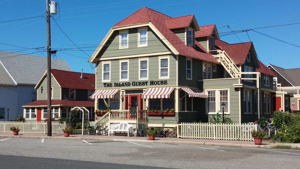 The Island Guest House | 207 3rd St, Beach Haven, NJ 08008, USA | Phone: (609) 709-5791