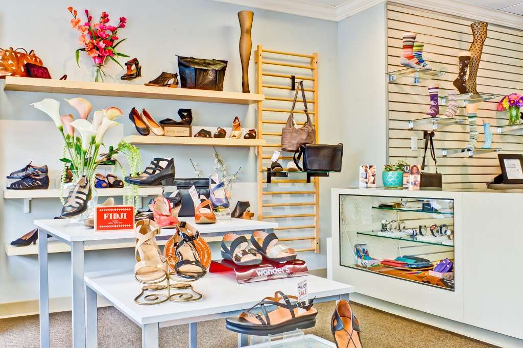 Shoes On Solano | 5933 College Ave, Oakland, CA 94618, USA | Phone: (510) 823-2290