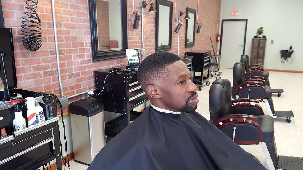 Colemans Barber Shop | 185 E Mitchell Hammock Rd, Oviedo, FL 32765, USA | Phone: (407) 542-7037