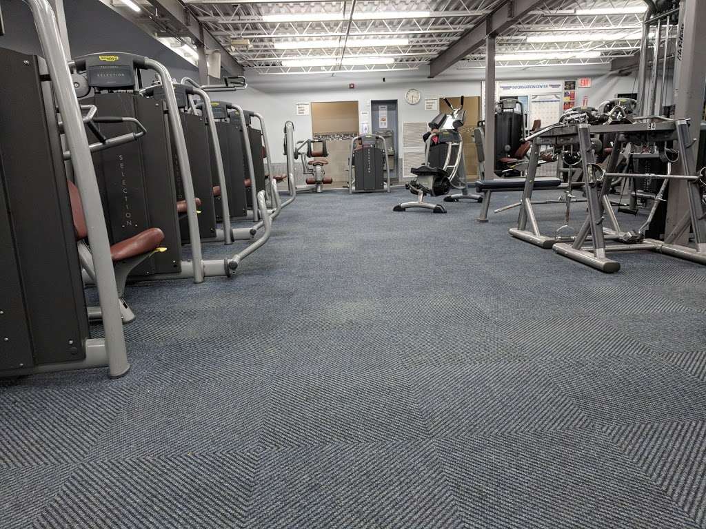 The Workout Club of Londonderry | 18 Orchard View Dr, Londonderry, NH 03053, USA | Phone: (603) 434-6565