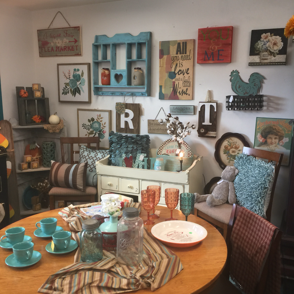 Seek and Find furniture and Home Decor | 3750 S Green St, Brownsburg, IN 46112 | Phone: (317) 473-2845